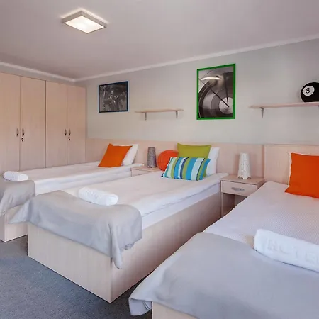 Rakieta Hostel *